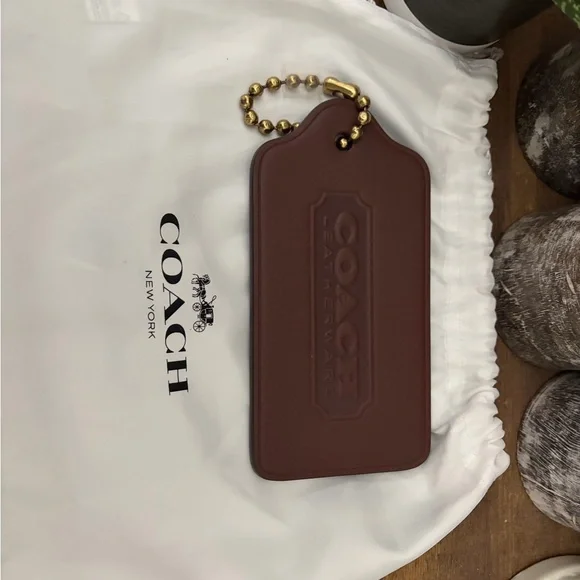 Coach XL hang tag - Picture 1 of 3